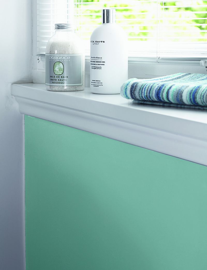 Farbrezepte: Gletscherblau Graublaue Wandfarbe im Badezimmer