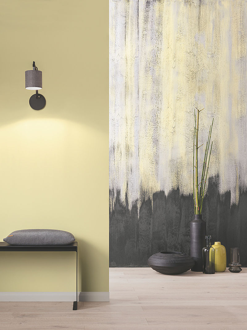 Kreativ-Effekt: Sturm-Optik Anthrazit; Feine Farben: No. 04 Zeit der Eisblumen, No. 31 Elfenbein-Rebellin pastellgelbe Wandfarbe in Kombination mit anthrazitgrauer Effektfarbe