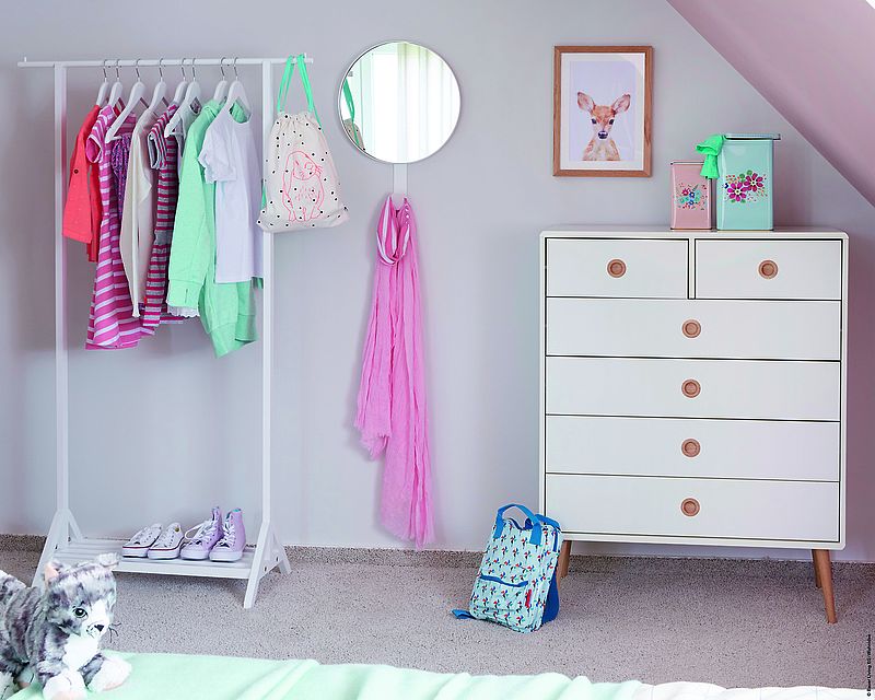 Alpina Feine Farben: Wolken in Rosé Roséfarbene Wand im Kinderzimmer