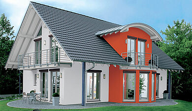 AF010960_Bild_69_AF010256_Haus_komplett_Fassade_Weiss_Sangria_2_535x345.jpg Farbgestaltung von Fassaden - Alpina Farben